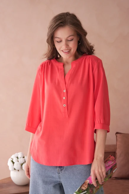 V Yaka Düğme Detaylı Dokuma Bluz