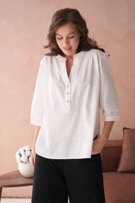 V Yaka Düğme Detaylı Dokuma Bluz