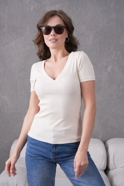 V Yaka Likralı Slim Fit Basic T-Shirt