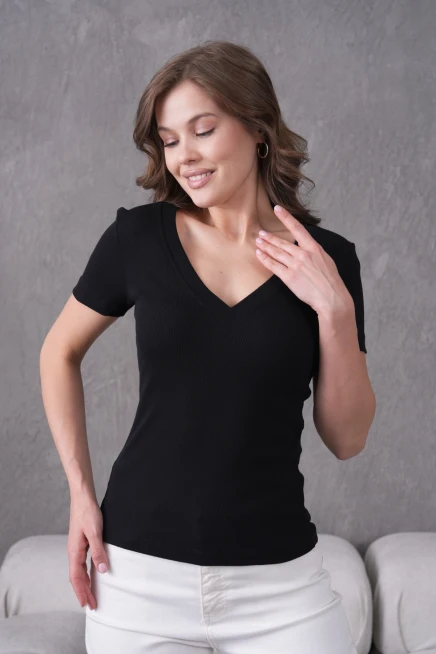 V Yaka Likralı Slim Fit Basic T-Shirt