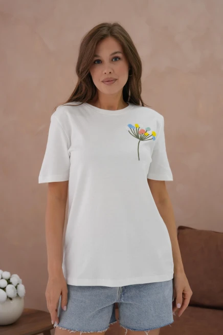 Nakış İşlemeli Kısa Kol Basic T-Shirt