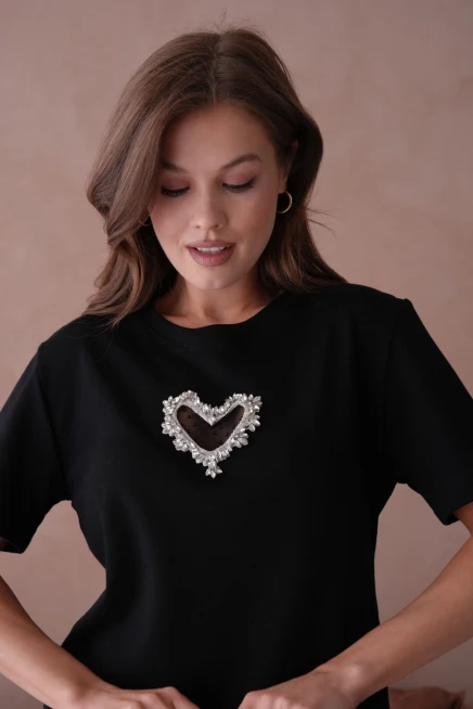 Taş Aksesuar Detaylı Kısa Kol Basic T-Shirt