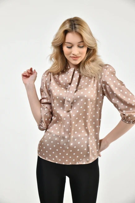 Uzun Kol Bağlama Detaylı Saten Bluz