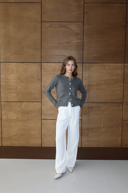 Kadın Antrasit İnci Düğmeli Yumuşak Dokulu Bisiklet Yaka Triko Hırka