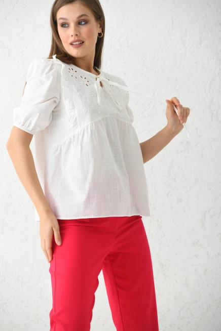 Nakış Detylı Volanlı Dokuma Yazlık Bluz