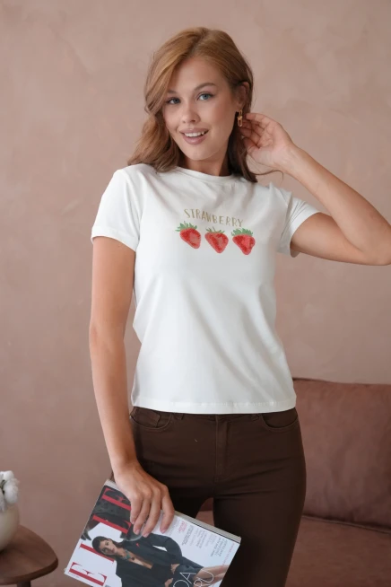 Bisiklet Yaka Desnli Taş Detay Basic Penye T-Shirt