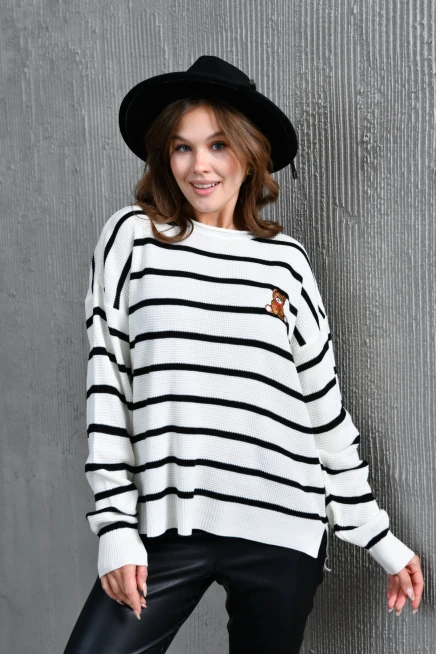 Kadın Bisiklet Yaka Nakış Detay Çizgili Oversize Triko Kazak