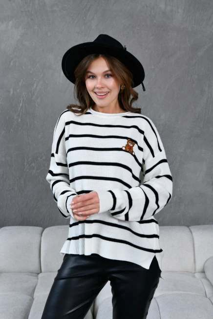 Kadın Bisiklet Yaka Nakış Detay Çizgili Oversize Triko Kazak