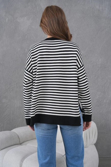 Kadın Bisiklet Yaka Nakış Detay Yırtmaçlı Oversize Çizgili Triko Kazak