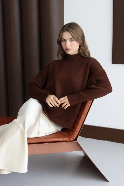 Kadın Kahve Oversize Dik Yaka Basic Triko Kazak