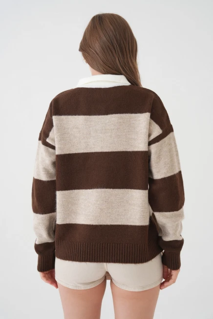 Kadın Kahve Polo Yaka Çizgili Oversize Yumuşak Dokulu Triko Kazak