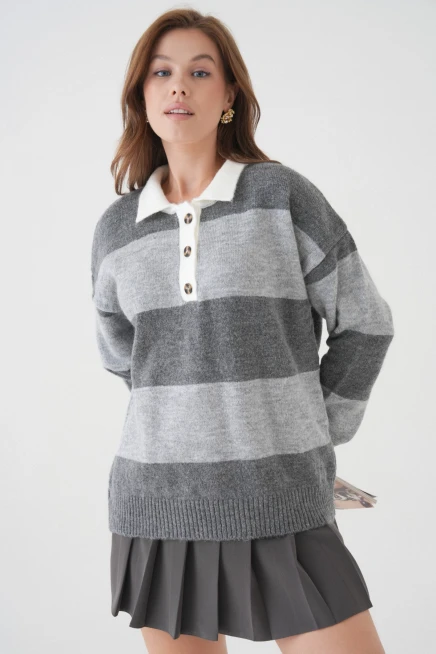 Kadın Kahve Polo Yaka Çizgili Oversize Yumuşak Dokulu Triko Kazak