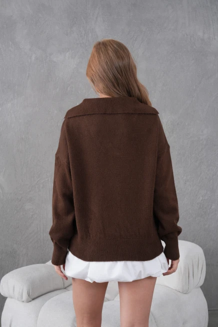 Kadın Kahve Polo Yaka Oversize Yarım Pat Yumuşak Dokulu Triko Kazak