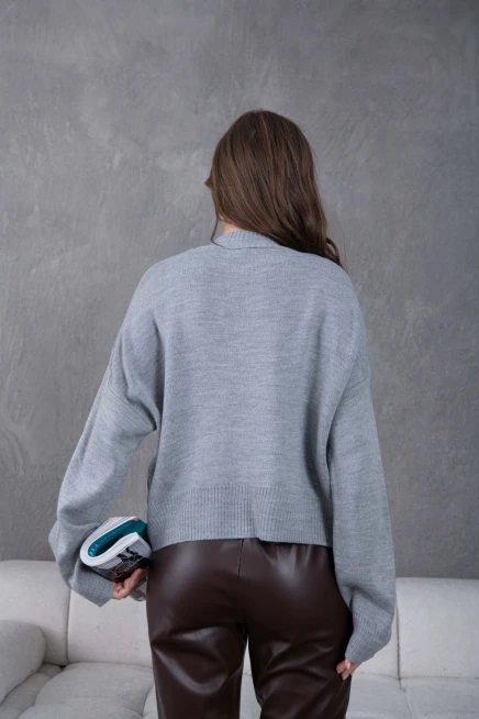 kadın gri dik yaka oversize nakışlı triko kazak 224301