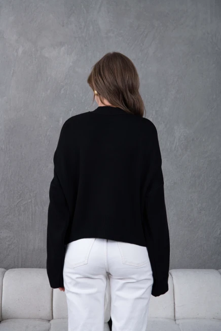 Kadın Siyah Dik Yaka Oversize Nakışlı Triko Kazak