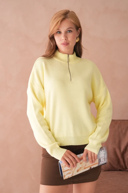 Kadın Yarım Balıkçı Yaka Fermuar Detay Oversize Triko Kazak