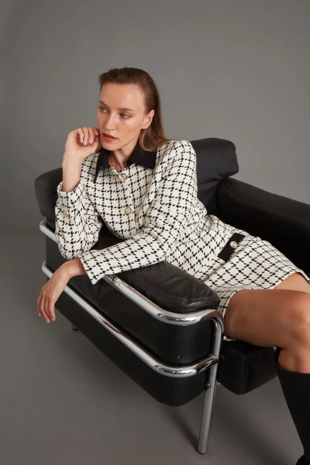 Kadın Beyaz Garni Detay Kısa Etek Polo Yaka Ceket Takım