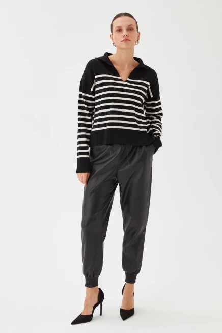 Kadın Siyah Polo Yaka Çizgi Desen Uzun Kol Salaş Triko Kazak