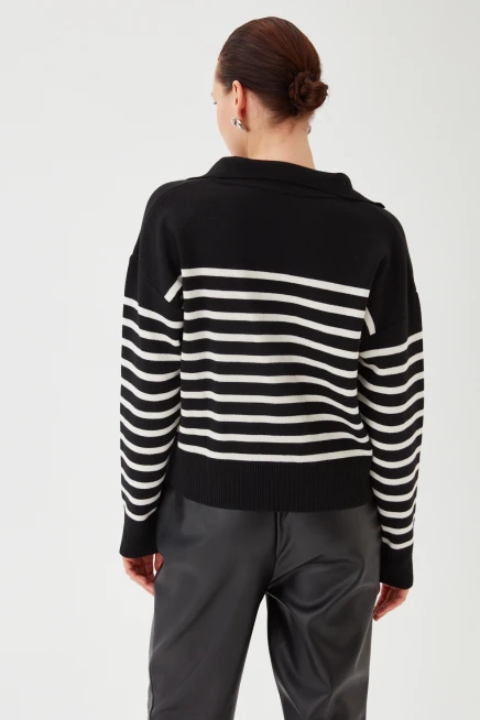 Kadın Siyah Polo Yaka Çizgi Desen Uzun Kol Salaş Triko Kazak