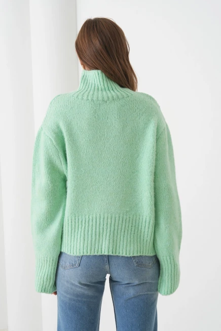 Kadın Balıkçı Yaka Oversize Kaşkarse Triko Kazak