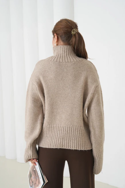 Kadın Balıkçı Yaka Oversize Kaşkarse Triko Kazak