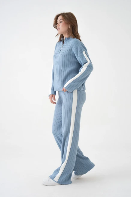 Kadın Dik Yaka Yarım Pat Fermuar Örgü Detay Kazak Pantolon İkili Triko Takım