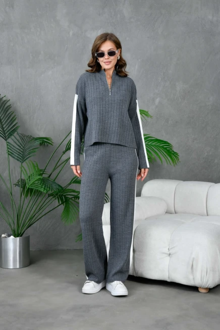 Kadın Dik Yaka Yarım Pat Fermuar Örgü Detay Kazak Pantolon İkili Triko Takım