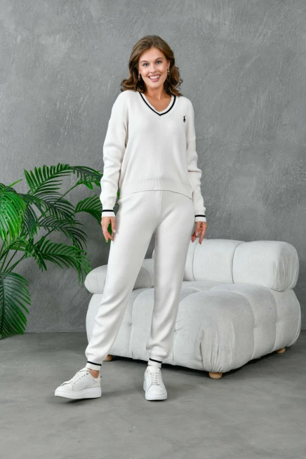 Kadın V Yak Nakış İşlemeli Kazak Pantolon Triko Alt-Üst Takım