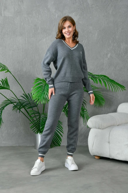 Kadın V Yak Nakış İşlemeli Kazak Pantolon Triko Alt-Üst Takım