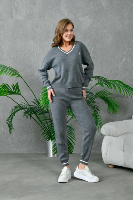 Kadın V Yak Nakış İşlemeli Kazak Pantolon Triko Alt-Üst Takım