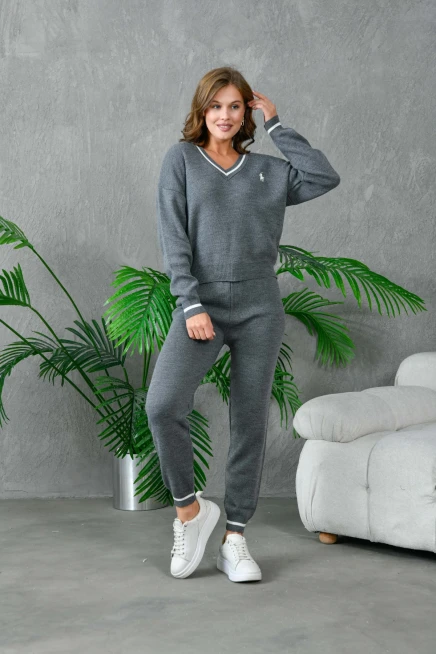 Kadın V Yak Nakış İşlemeli Kazak Pantolon Triko Alt-Üst Takım