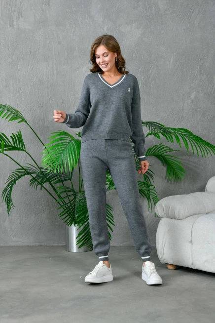 Kadın V Yak Nakış İşlemeli Kazak Pantolon Triko Alt-Üst Takım