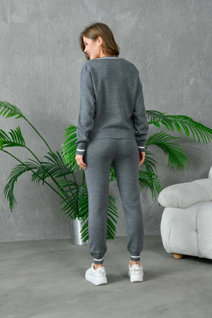 Kadın V Yak Nakış İşlemeli Kazak Pantolon Triko Alt-Üst Takım