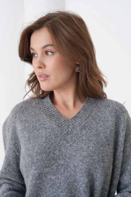 Kadın V Yaka Yumuşak Dokulu Oversize Triko Kazak