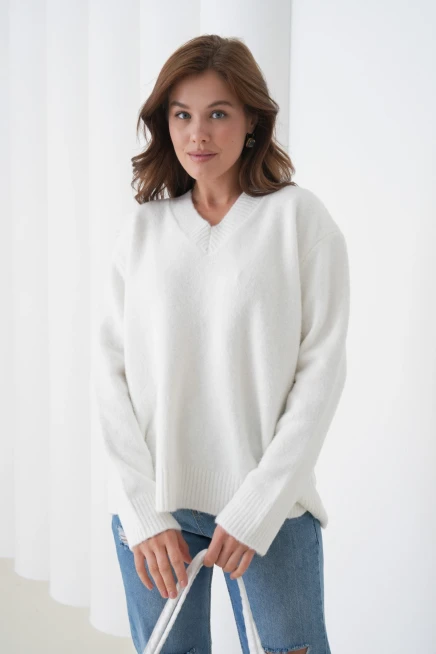 Kadın V Yaka Yumuşak Dokulu Oversize Triko Kazak