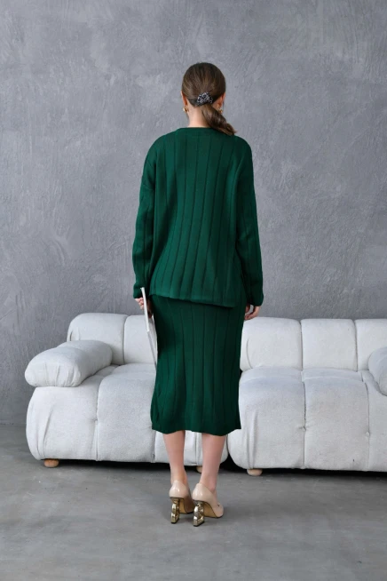 Kadın Bisiklet Yaka Yırtmaçlı Kazak Etek İkili Triko Takım