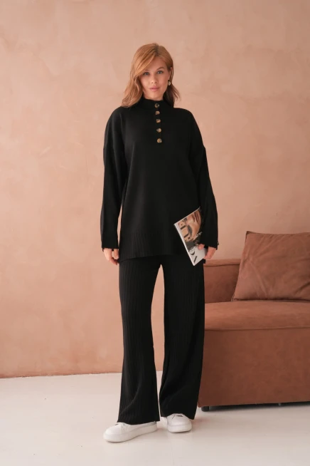 Kadın Dik Yaka Düğme Detay Yırtmaçlı Salaş Kazak Pantolon İkili Triko Takım