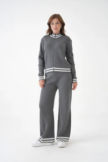 Kadın Dik Yaka Fermuar Kapama Çizgili Kaşkorse Ceket Pantolon İkili Triko Takım