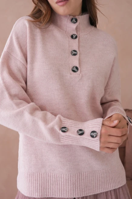 Kadın Dik Yaka Kolları Düğme Detaylı Yumuşak Dokulu Şardonlu Triko Kazak