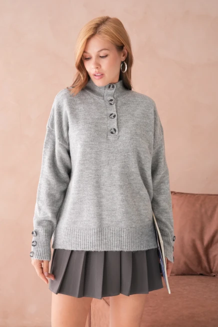 Kadın Dik Yaka Kolları Düğme Detaylı Yumuşak Dokulu Şardonlu Triko Kazak