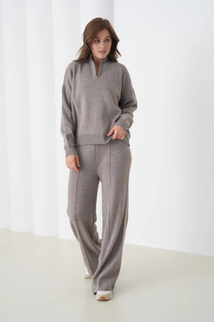 Kadın Dik Yaka Yarım Pat Fermuar Yırtmaçlı Kazak Pantolon İkili Triko Takım