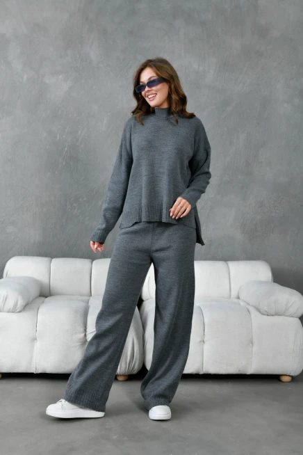 Kadın Dik Yaka Yırtmaçlı Oversize Kazak Pantolon İkil Triko Takım