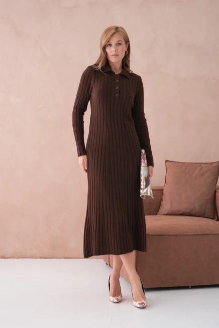 Kadın Polo Yaka Düğme Detay Maxi Boy Yumuşak Dokulu Fitilli Triko Elbise