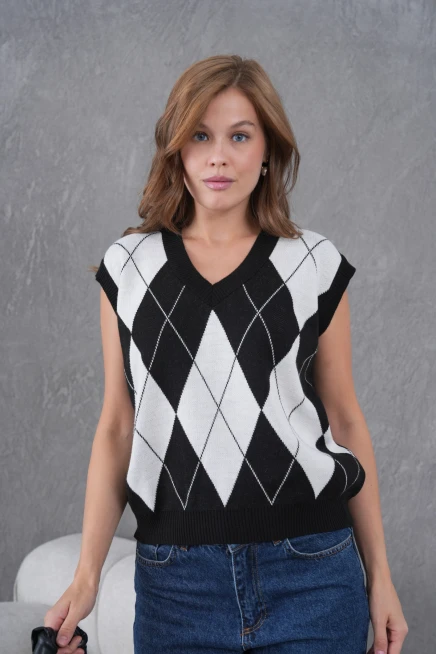 Kadın V Yaka Baklava Desenli Triko Sweater