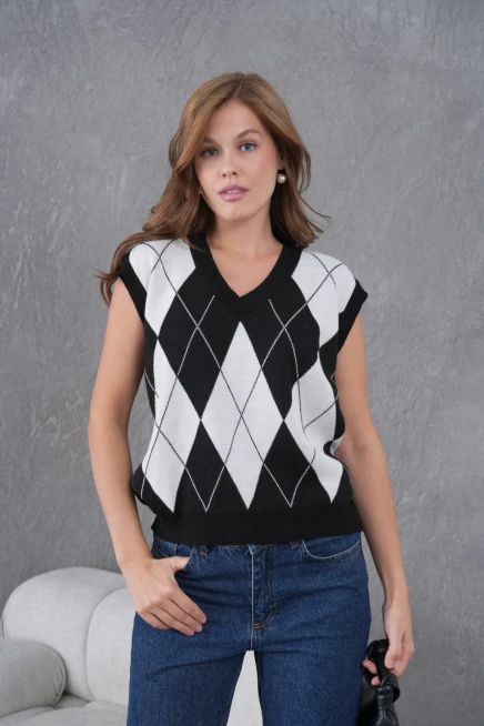 Kadın V Yaka Baklava Desenli Triko Sweater