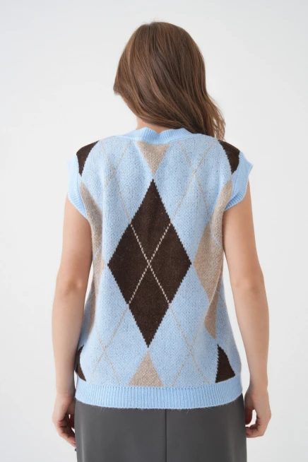 Kadın V Yaka Desenli Yumuşak Dokulu Triko Sweater