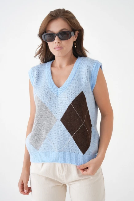 Kadın V Yaka Desenli Yumuşak Dokulu Triko Sweater