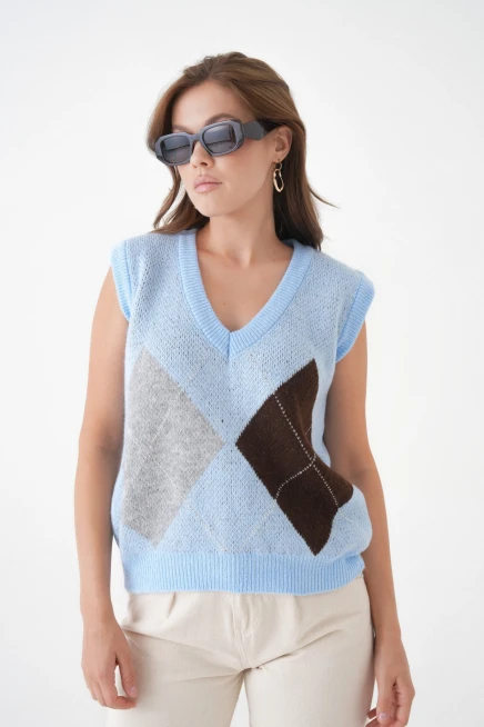 Kadın V Yaka Desenli Yumuşak Dokulu Triko Sweater