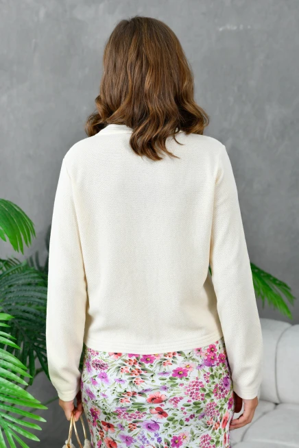 Kadın V Yaka Düğme Detay Nakışlı Triko Hırka