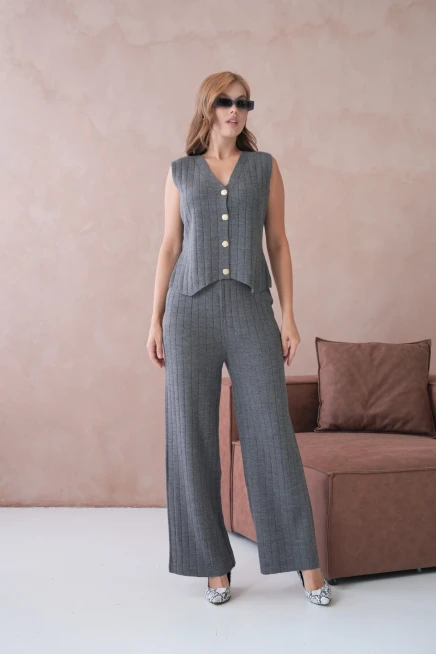 Kadın V Yaka Düğme Detay Yelek Pantolon İkili Triko Takım